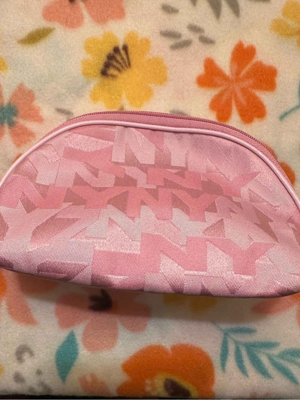 New York & Company Pink Makeup Travel Bag New!